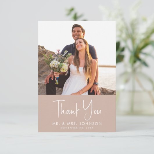 Blush Roze Modern Script Trendy Minimalistische Br Bedankkaart (Staand voorkant)