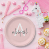 Blush roze moderne Gray Cute Monogram Papieren Bordje (Feest)