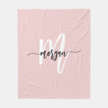 Blush roze moderne meisjesmonogram naam voor scrip