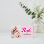 Blush Roze Moderne Script Foto Nagels Visitekaartje (Staand voorkant)