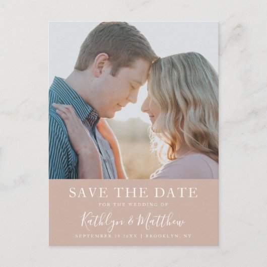 Blush Roze Moderne Typografie Eenvoudige Foto Brui Aankondigingskaart (Voorkant)