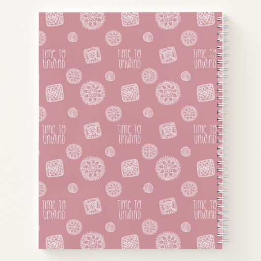 Blush roze monogram Tijd tot Unwind Crochet Notitieboek (Achterkant)