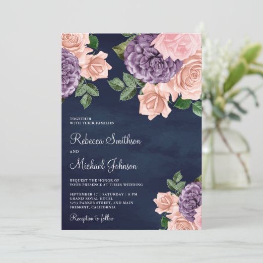 Blush Roze Paarse Bloemen Alles in Een Navy Weddin Kaart (Staand voorkant)