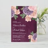 Blush Roze Paarse Bloemen Alles in Een Plum bruilo Kaart (Staand voorkant)