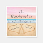 Blush Roze Paarse Strand Bruiloft 2 Harten in Zand Servet (Voorkant)