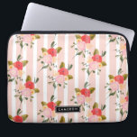 Blush roze pioenen en strepen gepersonaliseerd laptop sleeve<br><div class="desc">laptophoes met roze bloemen en streepjespatroon. Dit elegante patroon is ook verkrijgbaar in verschillende producten.</div>