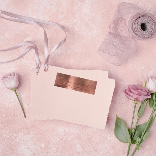 Blush roze rode VIP Monogram Retouradreslabels Etiket