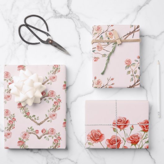 Blush Roze Romantische Rode Roos Bloemen Hart Huwe Inpakpapier Vel (Voorkant)