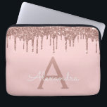 Blush roze rood Glitter Sparkle Monogram Laptop Sleeve<br><div class="desc">Blush Pink - Roos Gold Faux Dripping Modern en Elegant Girly Glitter en Sparkle Elegant Monogram Hoesje. Dit hoesje kan worden aangepast om uw initiaal en voornaam op te nemen.</div>