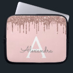 Blush roze rood Glitter Sparkle Monogram Laptop Sleeve<br><div class="desc">Blush Pink - Roos Gold Faux Dripping Modern en Elegant Girly Glitter en Sparkle Elegant Monogram Hoesje. Dit hoesje kan worden aangepast om uw initiaal en voornaam op te nemen.</div>