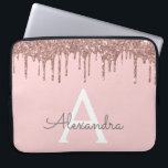 Blush roze rood Glitter Sparkle Monogram Laptop Sleeve<br><div class="desc">Blush Pink - Roos Gold Faux Dripping Modern en Elegant Girly Glitter en Sparkle Elegant Monogram Hoesje. Dit hoesje kan worden aangepast om uw initiaal en voornaam op te nemen.</div>