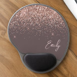 Blush Roze Rose Gold Glitter Terracotta Name Gel Muismat<br><div class="desc">Roos Gold - Blush roze en Terracotta Sparkle Glitter Monogram Name and Initiaal Mousepad (Muismat). Dit maakt de perfecte liefhebbende 16 verjaardag,  bruiloft,  vrijgezellenfeest,  verjaardagsdag,  baby shower of vrijgezellenfeest voor iemand die van luxe glam en stijl houdt.</div>