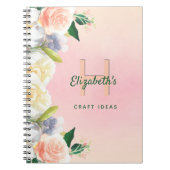 Blush roze roze gouden floralen monogram notitieboek (Voorkant)