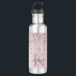 Blush roze roze goudglitter Diamond Monogram Waterfles<br><div class="desc">Elegant, Sparkle Luxury, Glam, Girly faux roos gold glitter diamant confetti personalized monogrammed water fles on poeder blush roze. Met een faux blush roze roze roze glitter en witte diamanten confetti. Een prachtige naamssjabloon in handletterletterlettertypemanuscript met schuine strepen. Voeg jouw naam en monogram initiaal toe. Let op: dit ontwerp is...</div>