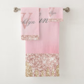 Blush roze roze goudglitterschijven monogrammen bad handdoek (Insitu)