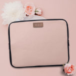 Blush roze roze goudmonogram Hoesje laptop Laptop Sleeve<br><div class="desc">Een elegante roze roze roze laptophoes met ruimte voor uw initialen</div>