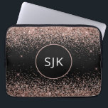 Blush roze roze goudzwart Glitter Monogram Laptop Sleeve<br><div class="desc">Blush Roze - Roos Gold en zwarte faux Glitter en Sparkle Elegant Monogrammed Initialen Hoesje. Dit hoesje kan worden aangepast om uw initiaal en voornaam te omvatten.</div>