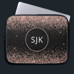 Blush roze roze goudzwart Glitter Monogram Laptop Sleeve<br><div class="desc">Blush Roze - Roos Gold en zwarte faux Glitter en Sparkle Elegant Monogrammed Initialen Hoesje. Dit hoesje kan worden aangepast om uw initiaal en voornaam te omvatten.</div>