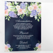 Blush Roze Roze Paarse Hydrangea Navy Blue Wedding Drieluik Uitnodiging (Binnenzijde eerst)