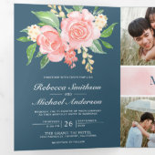 Blush roze rozen foto collage stoffige blauwe brui drieluik uitnodiging (Binnenzijde eerst)