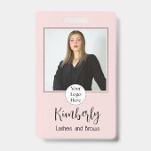 Blush Roze Script Logo Foto Wimpers en Wenkbrauwen Badge (Voorzijde)
