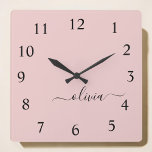 Blush roze script monogram meisjesnaam vierkante klok<br><div class="desc">Blush Roze en Black Script Monogram Name Clock. Dit maakt de perfecte liefhebbende 16 verjaardag,  bruiloft,  vrijgezellenfeest,  verjaardagsdag,  baby shower of vrijgezellenfeest voor iemand die van luxe glam en stijl houdt.</div>