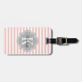 Blush roze stripes met grijze monogram bagagelabel (Voorkant horizontaal)