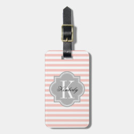 Blush roze stripes met grijze monogram bagagelabel
