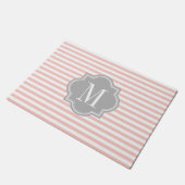 Blush roze stripes met grijze monogram deurmat (Schuin)