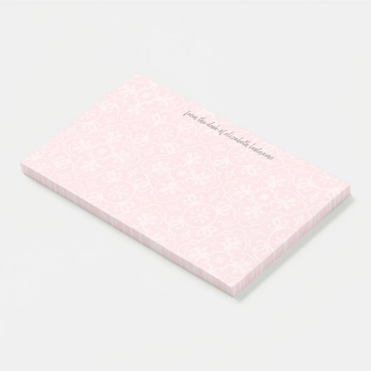 Blush roze Tegel Patroon met grijze Script-naam Post-it® Notes (Schuin)