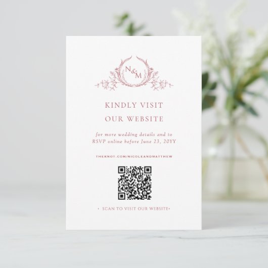 Blush Roze Waterverf Monogram QR Code/RSVP Online Informatiekaartje (Staand voorkant)