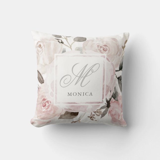  Blush Roze Waterverf Rozen | Monogram Kussen (Voorkant)