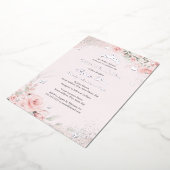 Blush Roze Zachte Rozen Vlinder Zilver Quinceanera Folie Uitnodiging (Gedraaid)