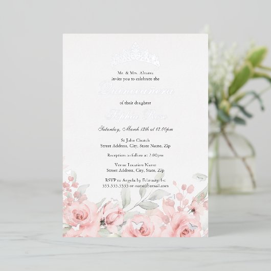 Blush Roze Zilver Bloemen Tiara Quinceanera Folie Uitnodiging (Staand Voorkant)