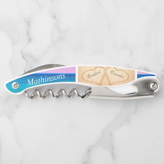 Blush Roze Zonsondergang Harten in het Zandstrand  Kurkentrekker (Achterkant)