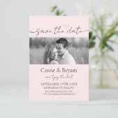 Blush Roze & Zwart Modern Script Save the Date (Staand voorkant)