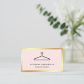 Blush Roze Zwarte Kleding Hanger Mode Stylist Visitekaartje (Staand voorkant)