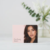 Blush Roze Zwarte Script Foto Make-up Visitekaartje (Staand voorkant)