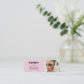 Blush Roze Zwarte Script Foto Wimper Studio Mini Visitekaartje (Staand voorkant)