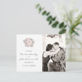 Blush Rustic Monogram Wreate Save the Date Aankondigingskaart (Staand voorkant)