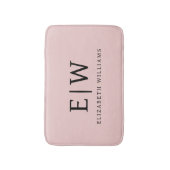 Blush Stof Roze Moderne Script Meisjesachtige Mono Badmat (Voorkant Verticaal)