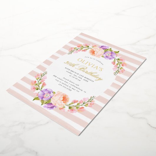 Blush Stripe and Bloom Birthday Brunch Party Folie Uitnodiging (Gedraaid)