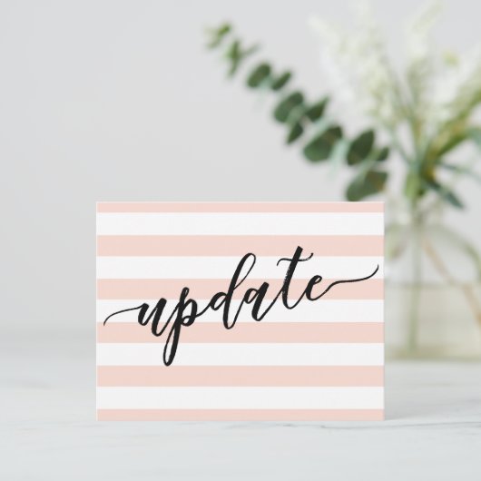 Blush Stripes Uitgestelde bruiloft Update Notice Briefkaart (Staand voorkant)