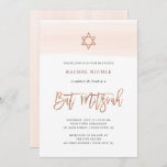 Blush Waterverf | Faux Roos Gold Bat Mitzvah Kaart<br><div class="desc">Deze trendy Bat Mitzvah-uitnodiging biedt een wazige roze waterverf die er uitziet,  met faux roos goud modern handgeschreven script en Star van David.</div>