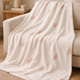 Blush Whisper Petals Fleece Blanket Deken