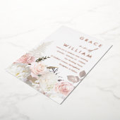 Blush & White Flowers Modern Wedding Roos Gold Folie Uitnodiging (Gedraaid)