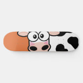 Blushing Cow op Oranje skateboard (Horizontaal)