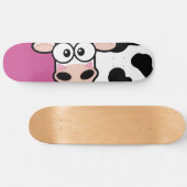 Blushing Cow op roze skateboard (Horizontaal)
