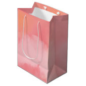 Blushing Sky Wolken Gift Bag Medium Cadeauzakje (Voorkant Gekanteld)