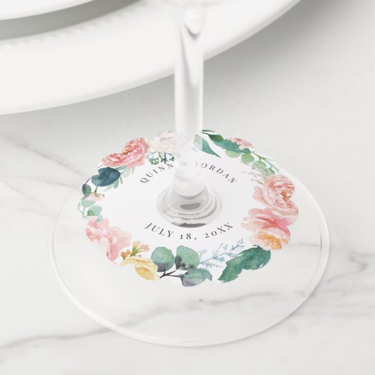 Blushing Summer Floral Weddenschap Wine Glass Labe Wijnglaslabel (Dichtbij)